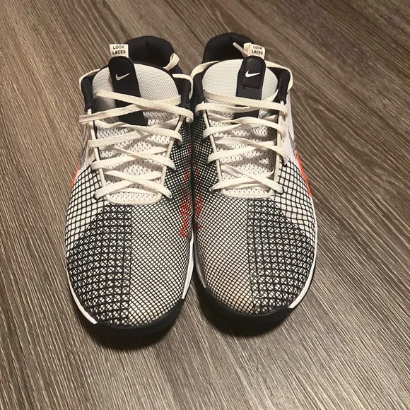 Nike  Metcon Black and White Sneakers with Red Accents - Picture 3 of 9